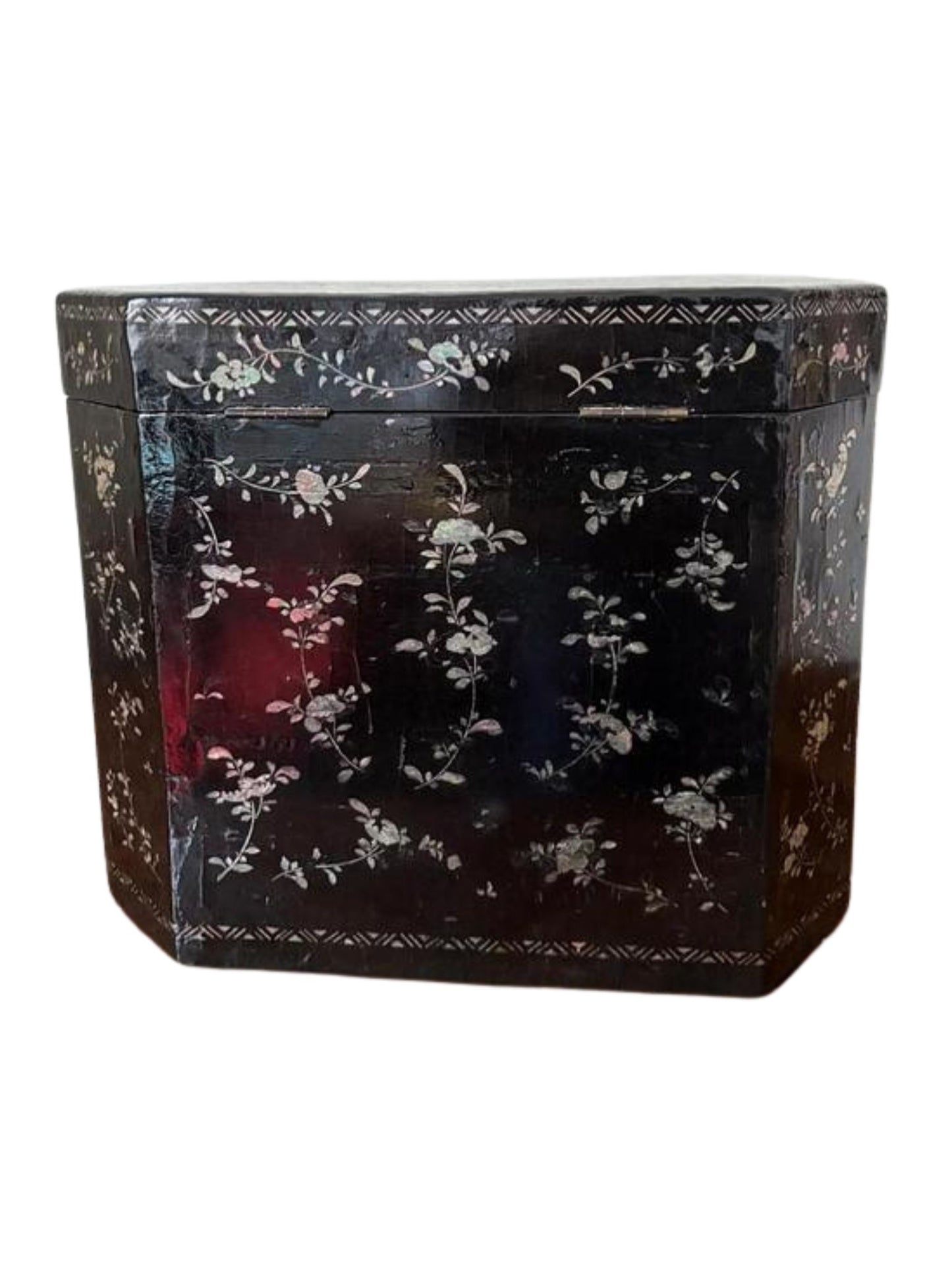 Octagonal Chest (China)